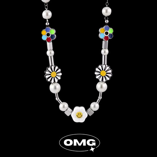 OMG - Y2K Daisy Smiley Face Pearl Men's Necklace