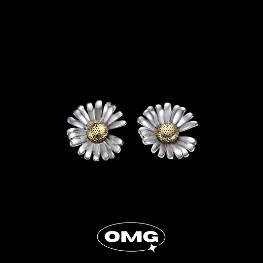 OMG - Y2K Daisy Men's Earrings