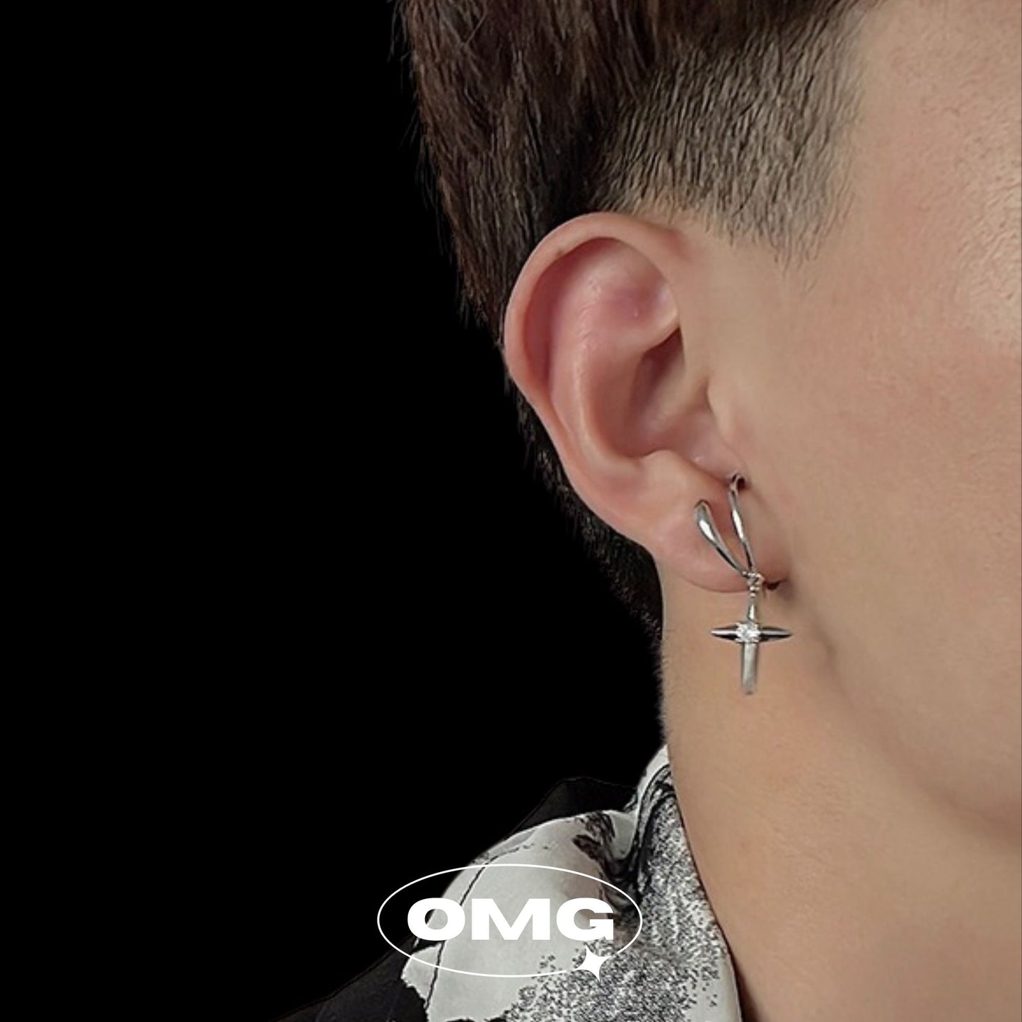 OMG - Y2K Cross Star Men's Ear Cuff (Single)